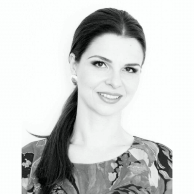 Laura Dobrotă - Agenție Marketing Business Art